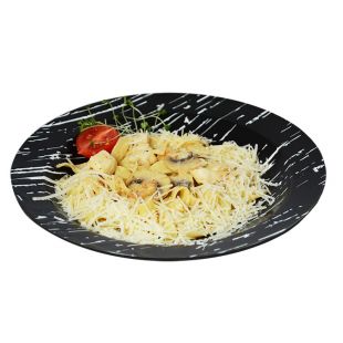 Паста з куркою та грибами