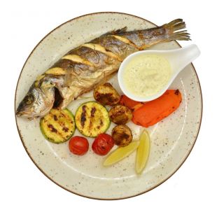 Сібас з овочами гриль